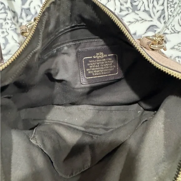 Vintage Coach rose gold pink leather purse / crossbody - Picture 12 of 13